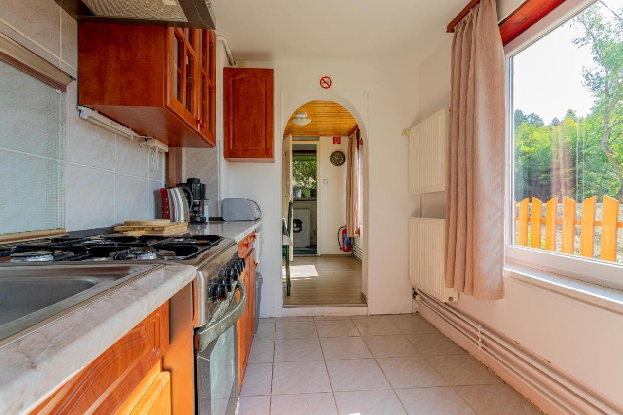 Panorama Apartmanhaz Esztergom Buitenkant foto