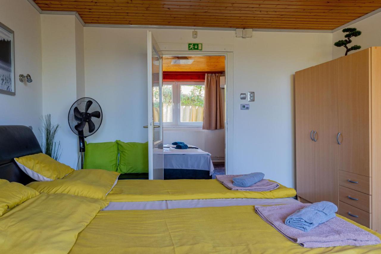 Panorama Apartmanhaz Esztergom Buitenkant foto