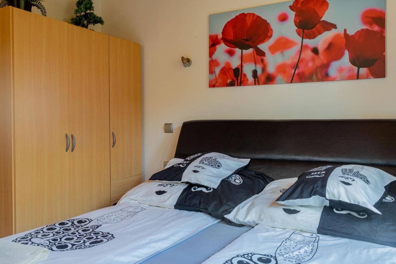Panorama Apartmanhaz Esztergom Buitenkant foto
