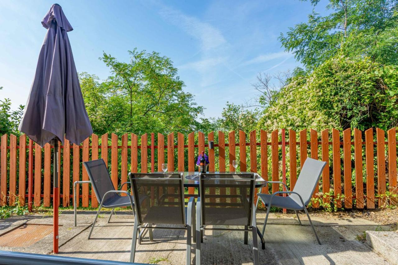 Panorama Apartmanhaz Esztergom Buitenkant foto